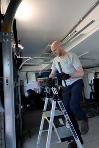 garage door roller repair in kirkland